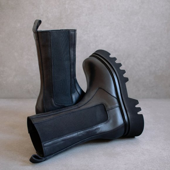 Alohas Shoes - Alohas All Rounder Black Boots